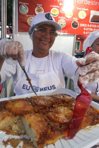 Público poderá degustar massas, feijoada, tapioca e doces em geral, tudo produzido pelos comerciante
