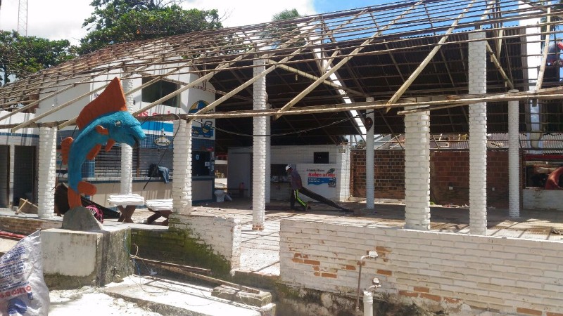 Proprietários desocupam barracas que serão demolidas no Francês