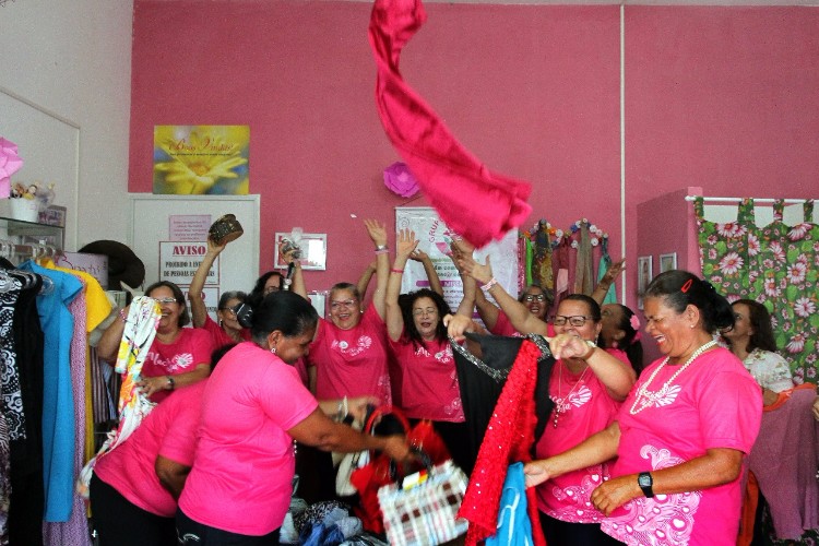 Voluntárias receberam material em festa e agradeceram pelo apoio
