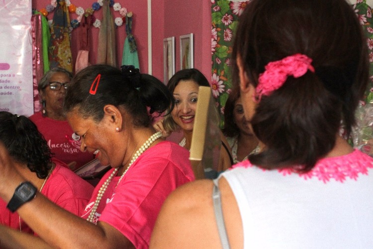 Voluntárias receberam material em festa e agradeceram pelo apoio