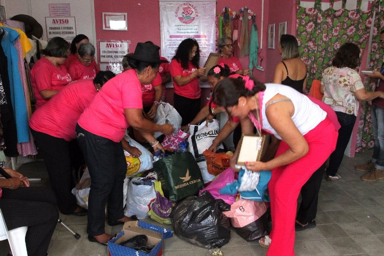 Voluntárias receberam material em festa e agradeceram pelo apoio