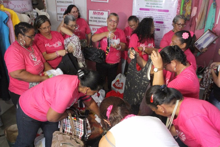 Voluntárias receberam material em festa e agradeceram pelo apoio