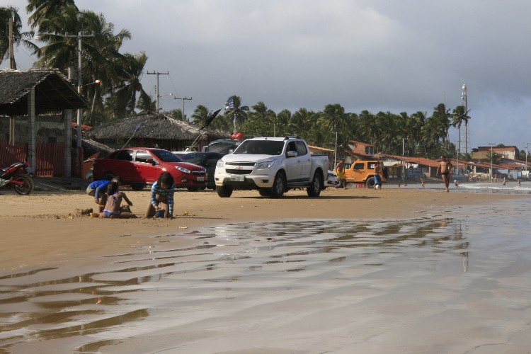 Veículos trafegam pelas praias alagoanas com frequência