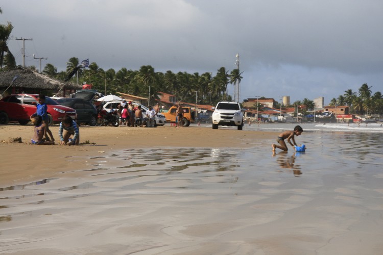 Veículos trafegam pelas praias alagoanas com frequência