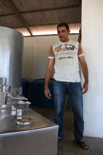 Evangélico de Penedo ganha o mercado produzindo cachaça