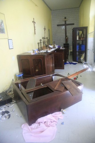 Igreja dos Martírios invadida por bandidos 