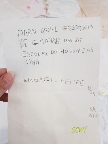 Projeto dos Correios permite adoção de cartas de crianças carentes