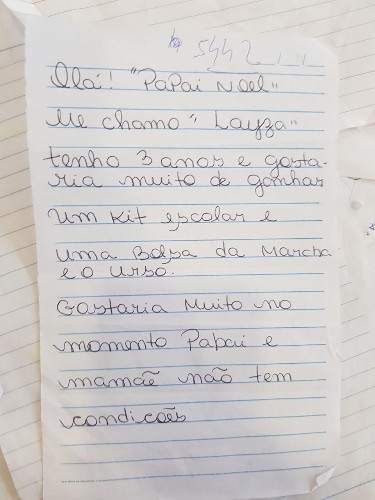 Projeto dos Correios permite adoção de cartas de crianças carentes