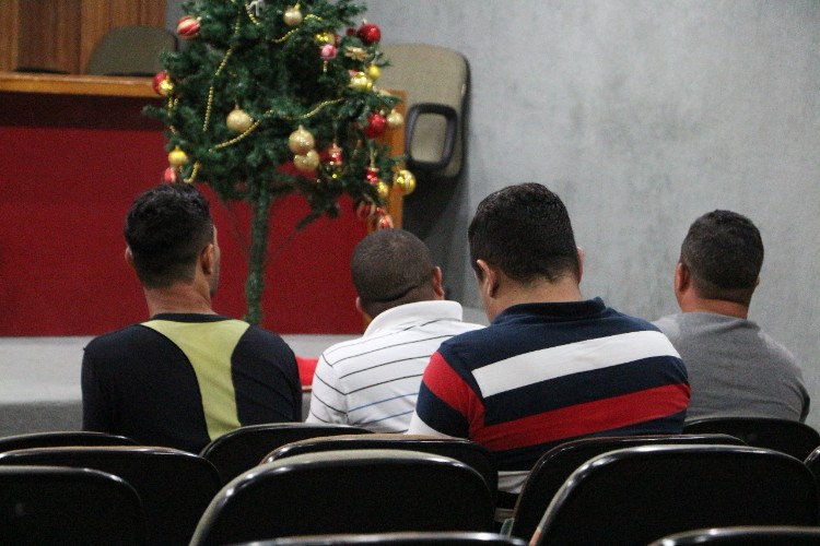 Foram cumpridos 13 mandados; entre os detidos estão policiais militares