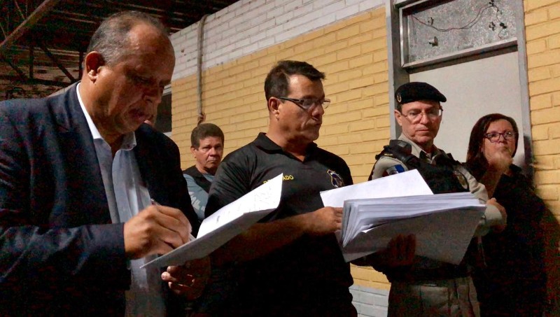 Foram cumpridos 13 mandados; entre os detidos estão policiais militares