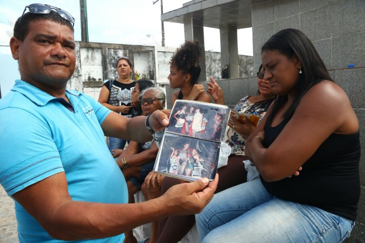 O artista foi encontrado morto no domingo (31), em sua residência