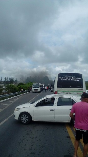 Manifestantes em apoio ao ex presidente Lula