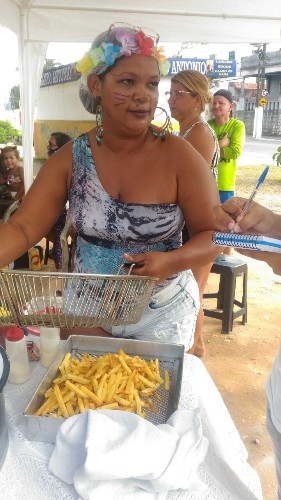 Moradores do Pontal da Barra e do Bebedouro fizeram festa com blocos de rua e atrações musicais