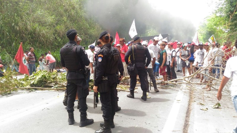 Protestos fazem parte de mobilização nacional; vias estão totalmente interditadas