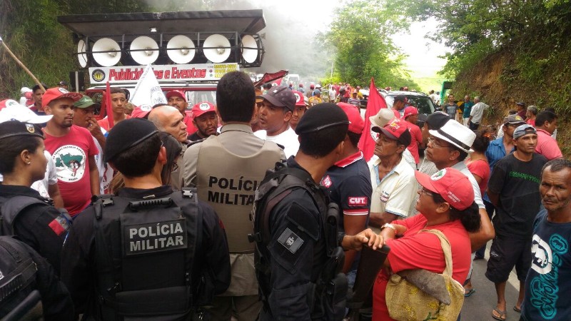 Protestos fazem parte de mobilização nacional; vias estão totalmente interditadas