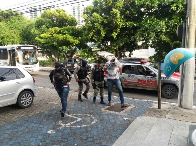 Operação prende suspeitos de corrupção em municípios de AL