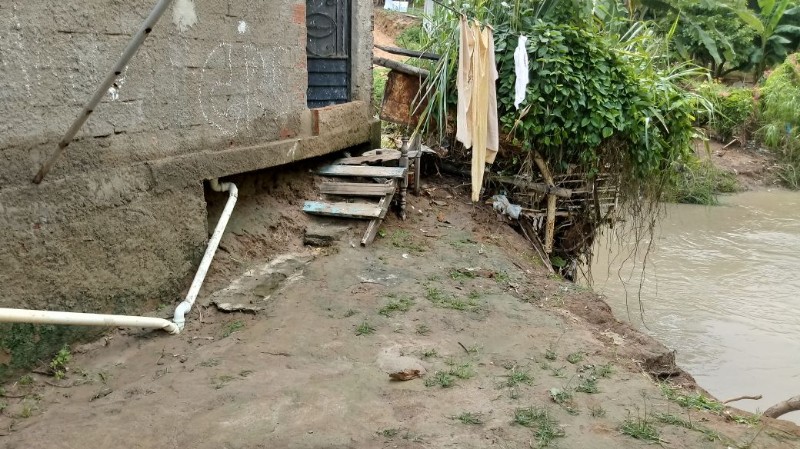 Fotos mostram a difícil situação enfrentada por moradores da região 
