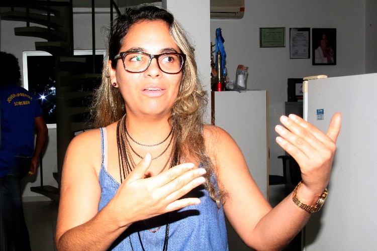 Psicóloga fala sobre mercado de trabalho para surdos