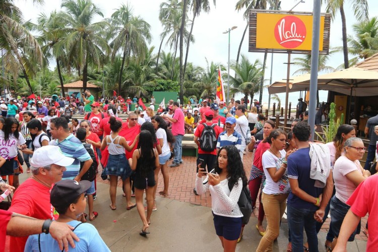 Ato marca 1º de maio e tem objetivo de sensibilizar população