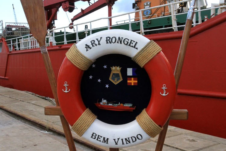 Navio da Marinha abre para visitação do público no Porto de Maceió