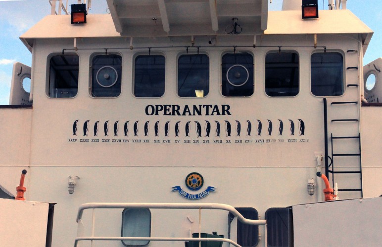 Navio da Marinha abre para visitação do público no Porto de Maceió
