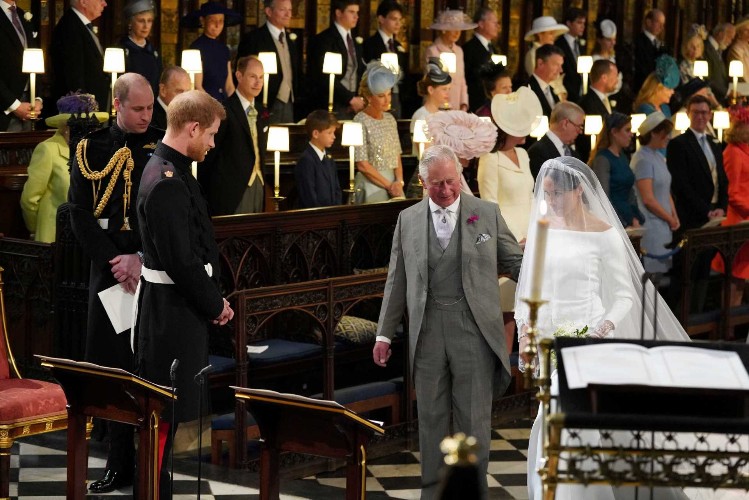 William é o padrinho de seu irmão; George e Charlotte são pajem e daminha