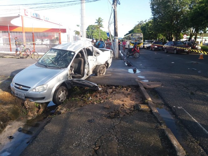 Veículo sobra em pista, passageiro é arremessado e morre 