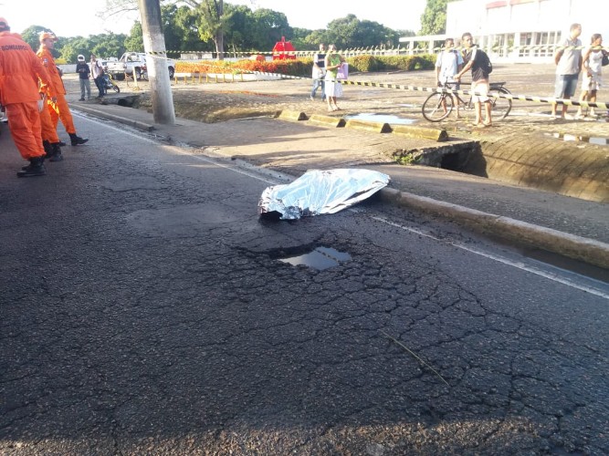 Veículo sobra em pista, passageiro é arremessado e morre 