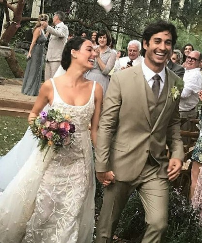 Isis Valverde se casa com André Resende no Rio de Janeiro