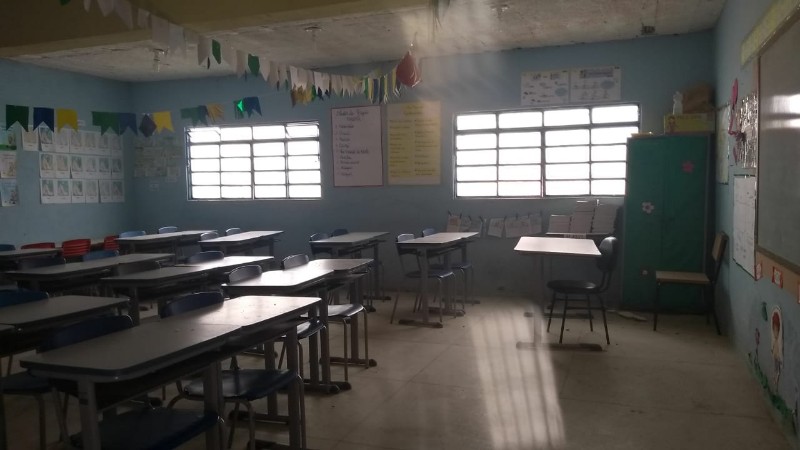 Escola municipal é arrombada e funcionários denunciam estrutura precária