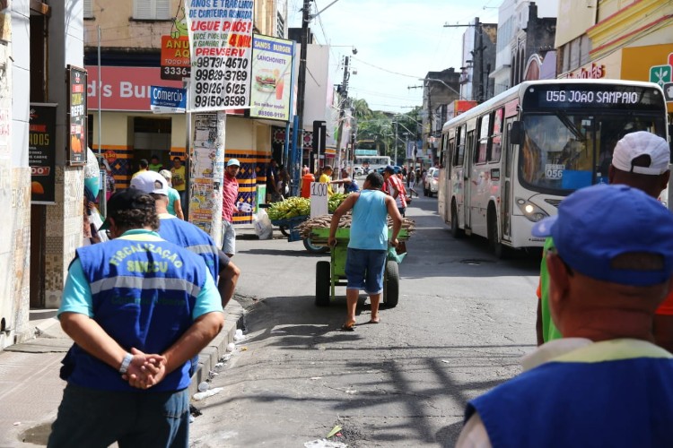 Feirantes do Centro contestam readequação