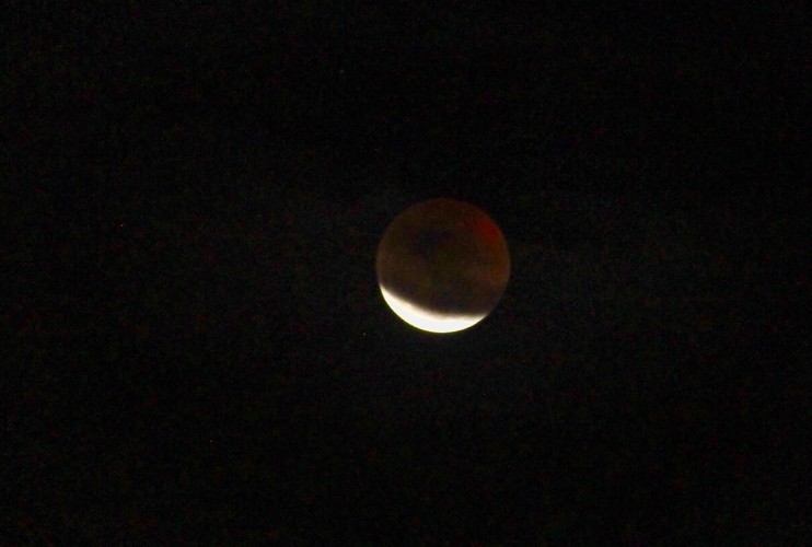 Eclipse visto na orla de Maceió