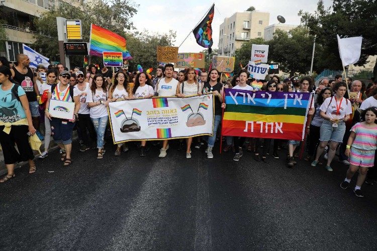 Parada Gay: judeus protestaram contra lei que impede gays de terem filhos