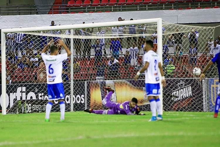 Confira imagens da partida no Estádio Rei Pelé