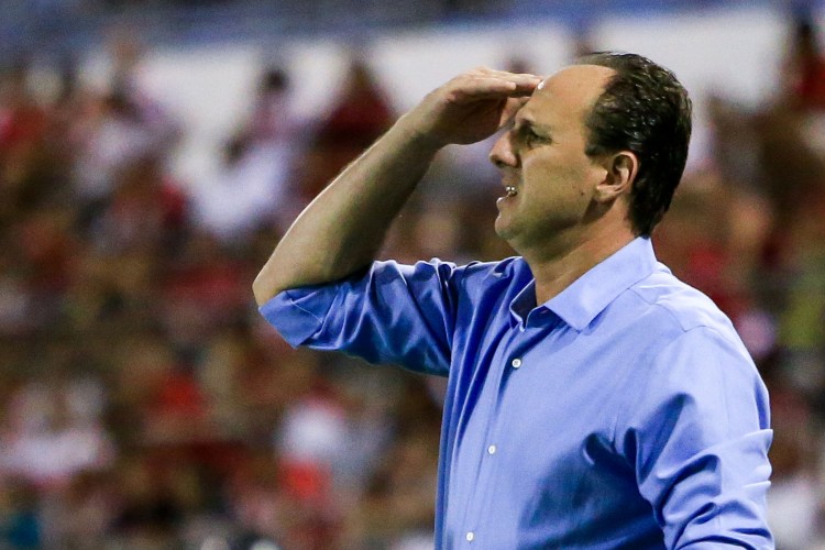 O CRB recebeu o líder da competição, o Fortaleza, no Estádio Rei Pelé