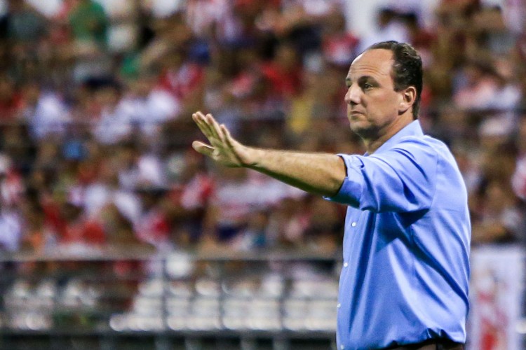 O CRB recebeu o líder da competição, o Fortaleza, no Estádio Rei Pelé