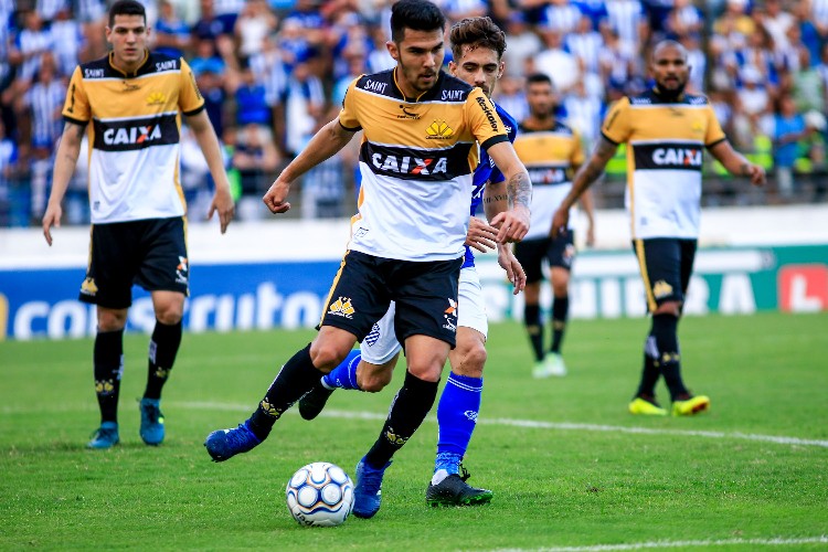 Com o apoio da torcida, Azulão fez bonito em campo