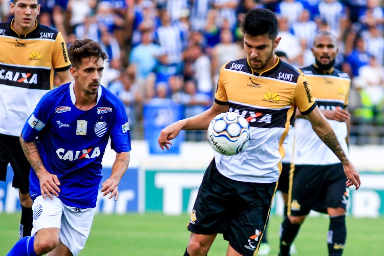 Com o apoio da torcida, Azulão fez bonito em campo