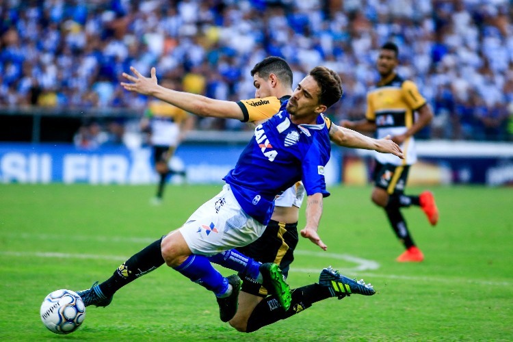 Com o apoio da torcida, Azulão fez bonito em campo