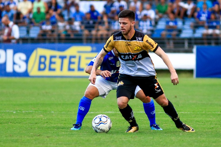 Com o apoio da torcida, Azulão fez bonito em campo