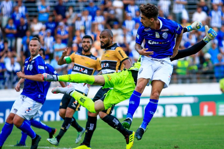 Com o apoio da torcida, Azulão fez bonito em campo