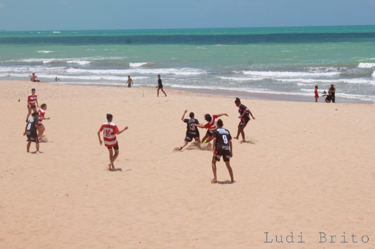 Atividades esportivas, culturais em em defesa do público LGBTI+ acontecem na orla de Maceió, em prep