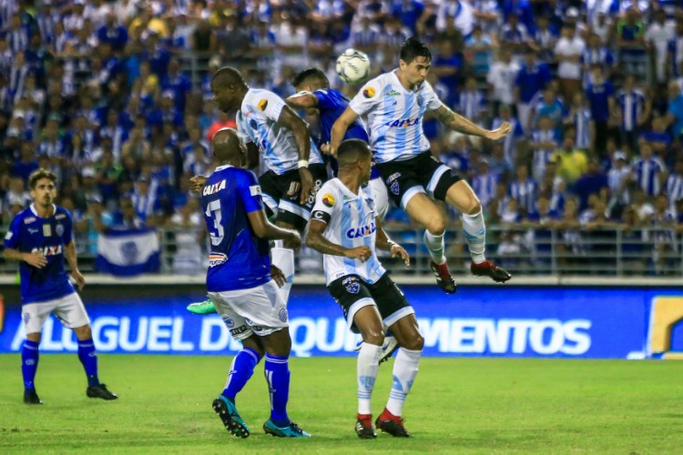 Confira imagens da partida no Estádio Rei Pelé