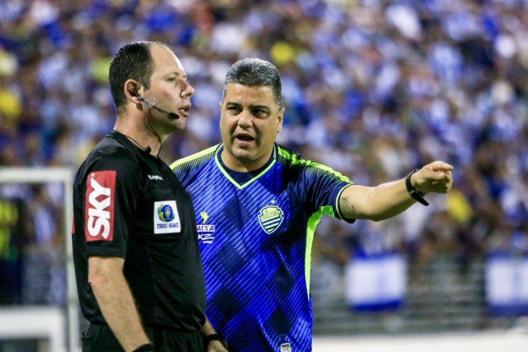 Confira imagens da partida no Estádio Rei Pelé