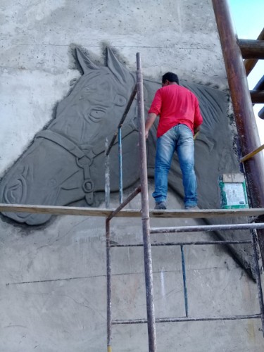 Pintor reuni movimentos artísticos com figuras típicas do Nordeste