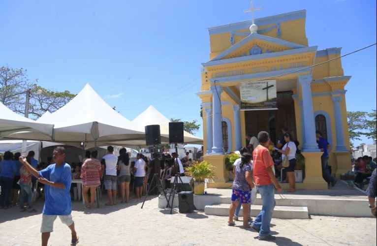 Em cemitérios da capital alagoana 