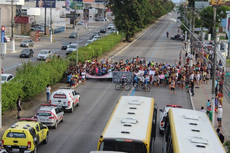 Moradores participam de simulado de evacuação do bairro do Pinheiro