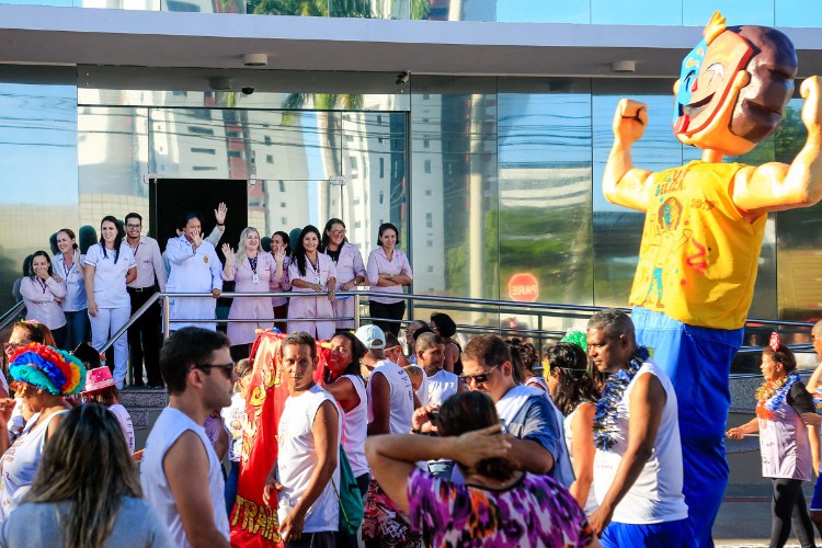 Cerca de 500 foliões participaram da 28ª edição do bloco