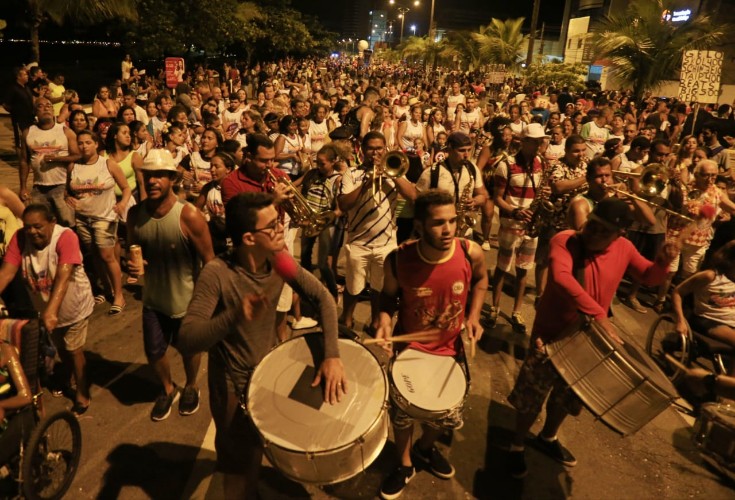 Desfile de blocos abriu as prévias carnavalescas em Alagoas