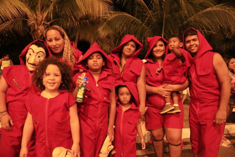 Desfile de blocos abriu as prévias carnavalescas em Alagoas